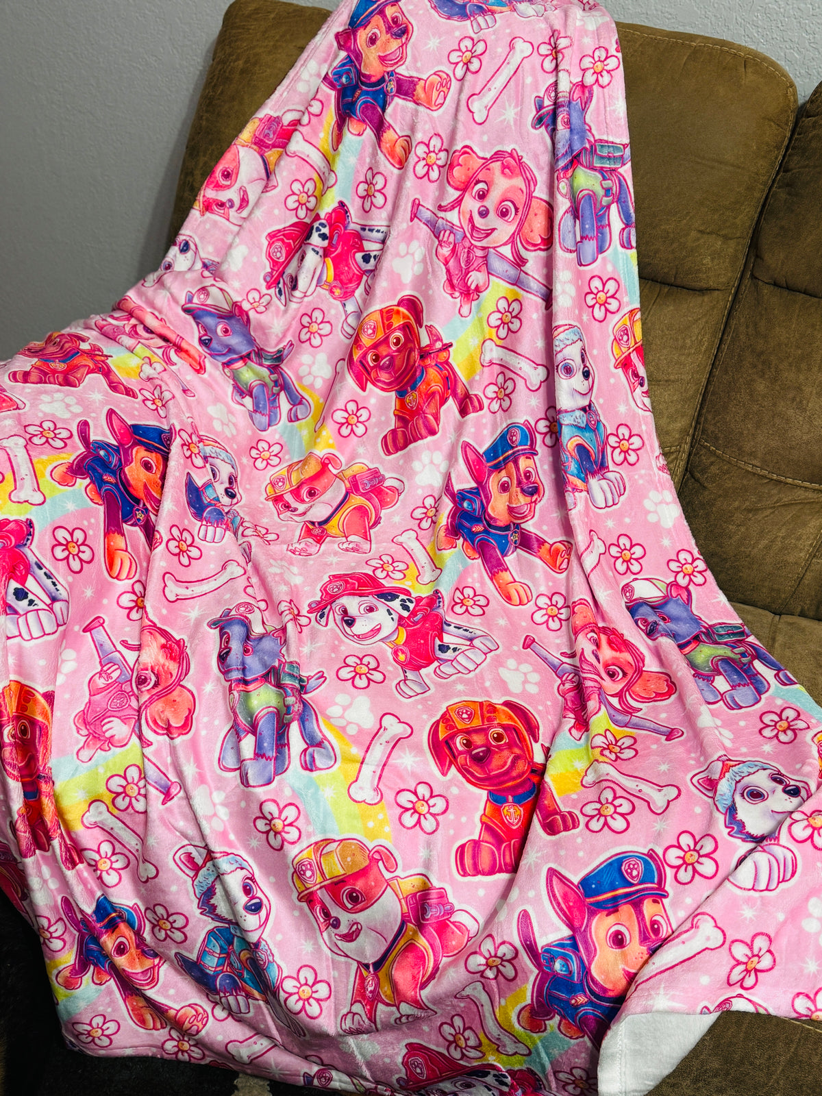 Throw blanket